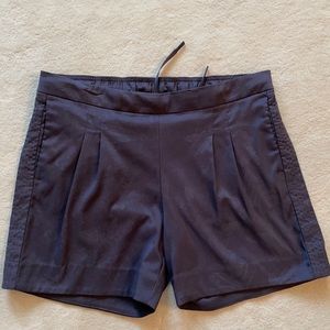 NIKE Golf Dri-Fit Floral Embossed Pleated Shorts